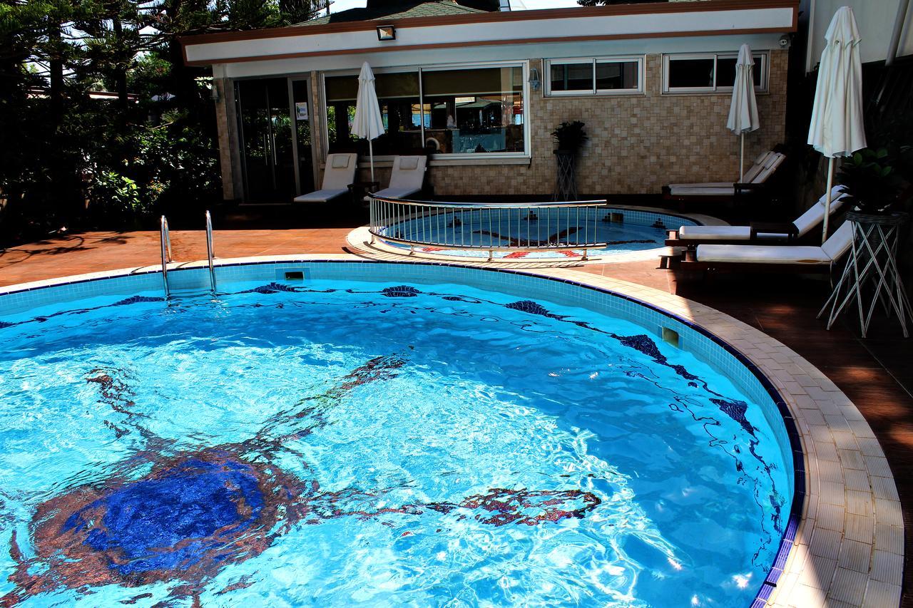 Sun Beach Hotel Side Exterior photo